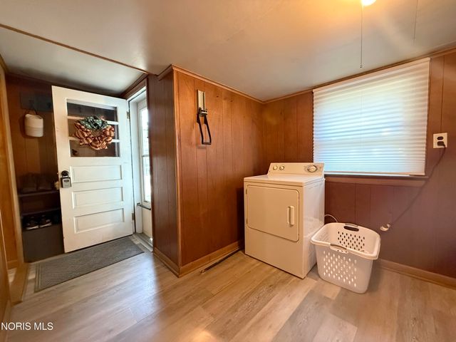 114 E Perry Street, Walbridge, OH 43465