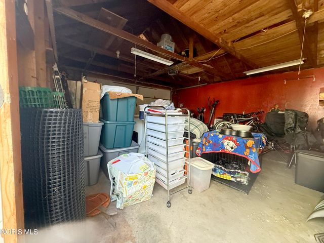 114 E Perry Street, Walbridge, OH 43465