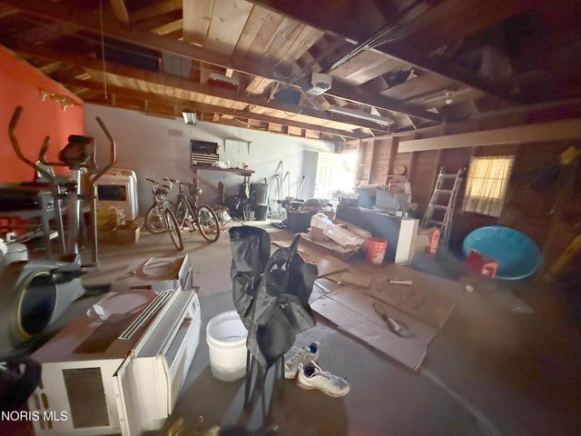 114 E Perry Street, Walbridge, OH 43465