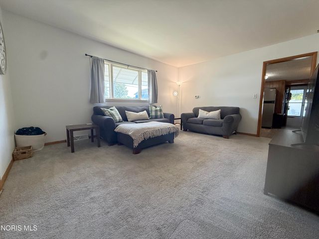 114 E Perry Street, Walbridge, OH 43465