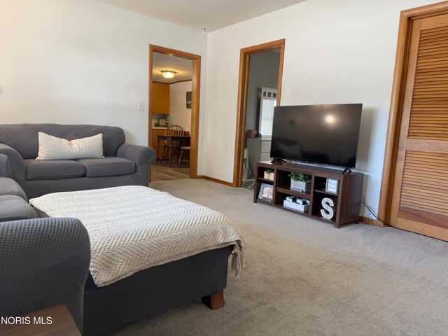 114 E Perry Street, Walbridge, OH 43465