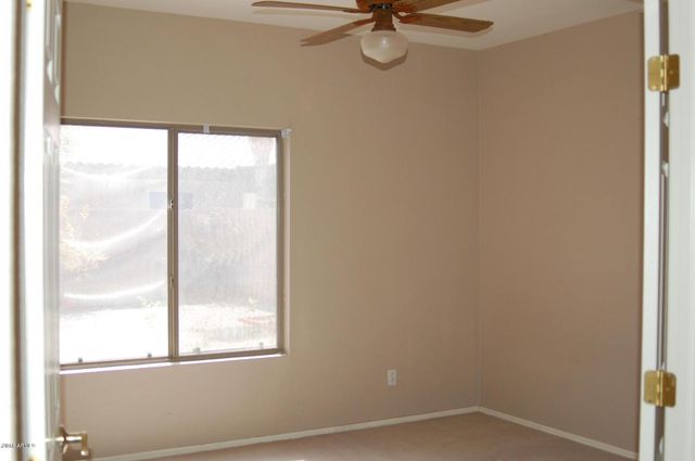 1041 W Longhorn Drive, Chandler, AZ 85286