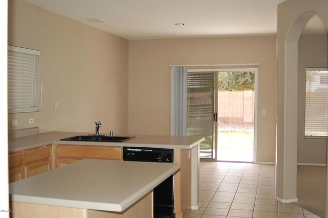 1041 W Longhorn Drive, Chandler, AZ 85286