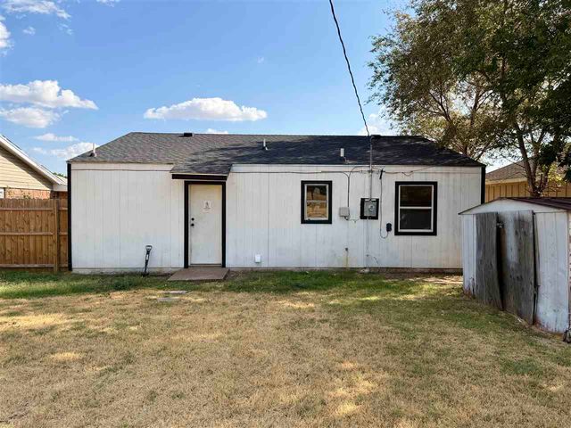 1413 SW Pennsylvania Ave, Lawton, OK 73501