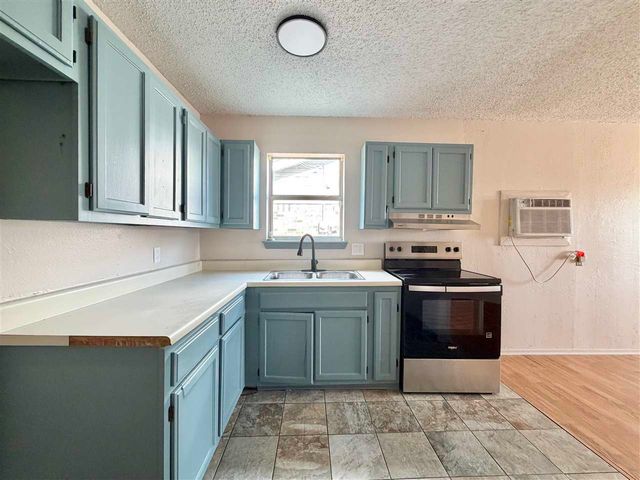 1413 SW Pennsylvania Ave, Lawton, OK 73501
