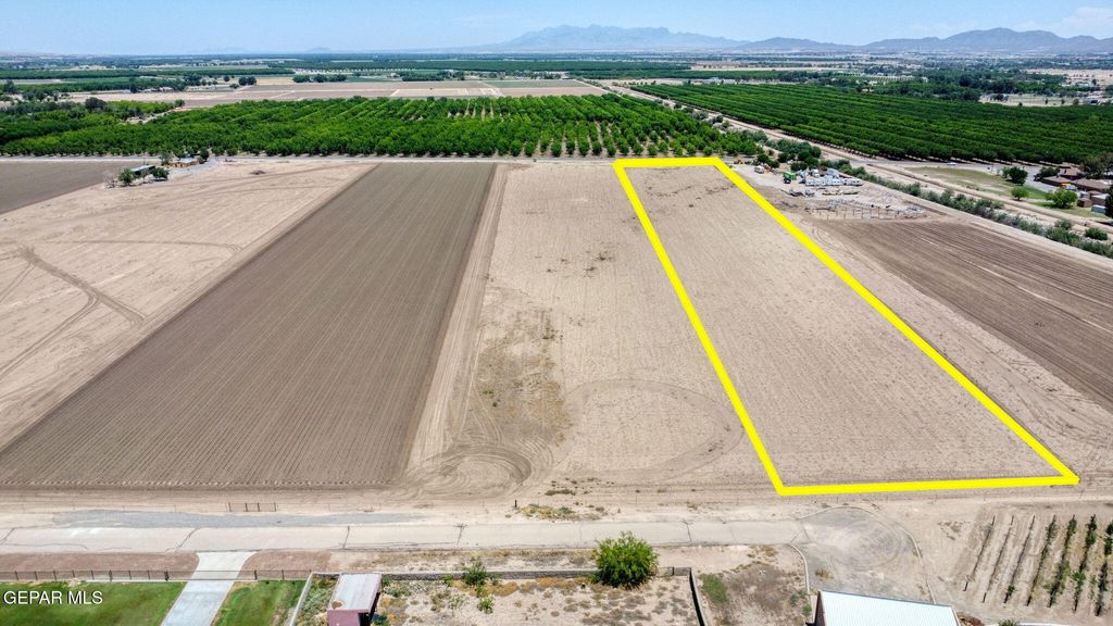 7038 Mcnutt Road, Anthony, NM 88021