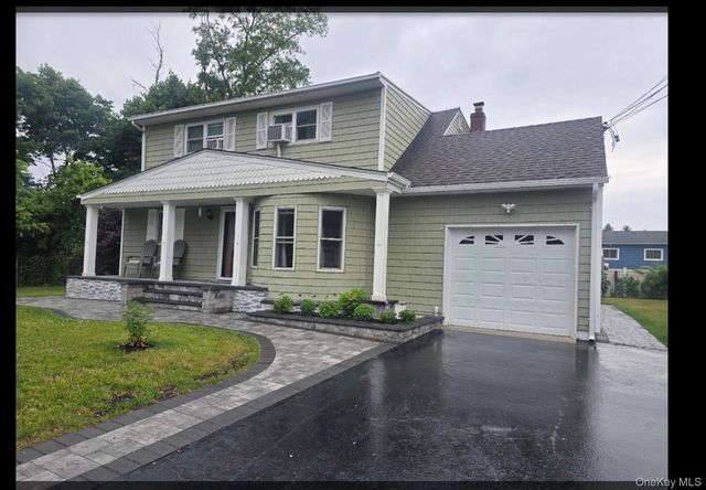 18 Cyprus Avenue, Brentwood, NY 11717