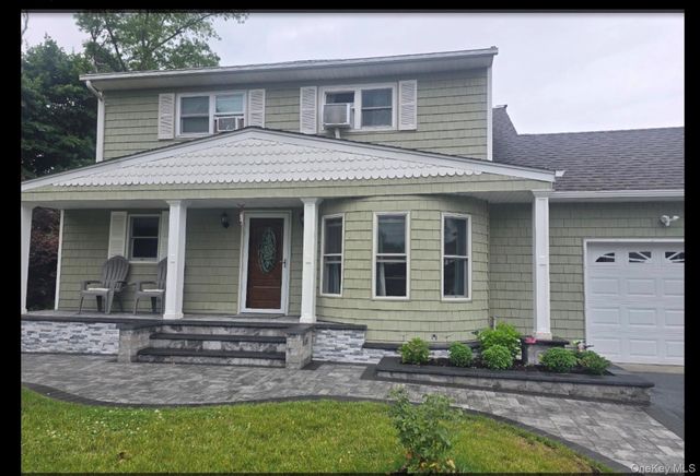18 Cyprus Avenue, Brentwood, NY 11717