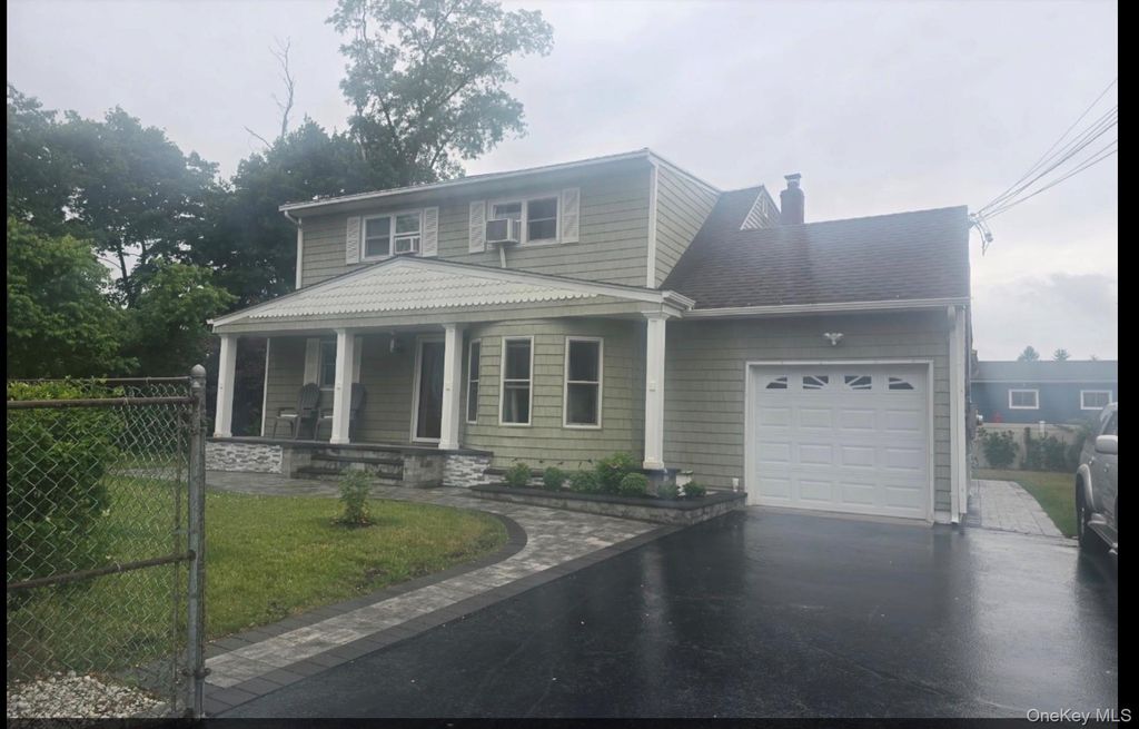 18 Cyprus Avenue, Brentwood, NY 11717