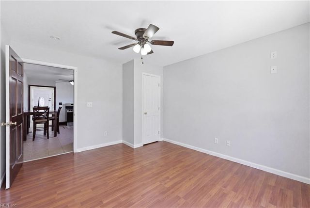 4139 1st ST, Chesapeake, VA 23324