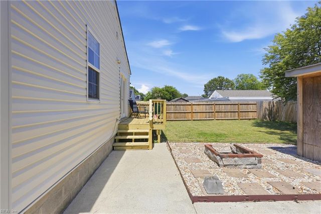 4139 1st ST, Chesapeake, VA 23324