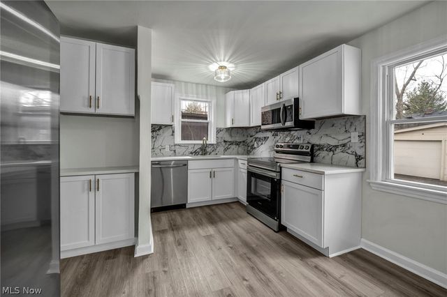 862 Keystone Drive, Cleveland Heights, OH 44121