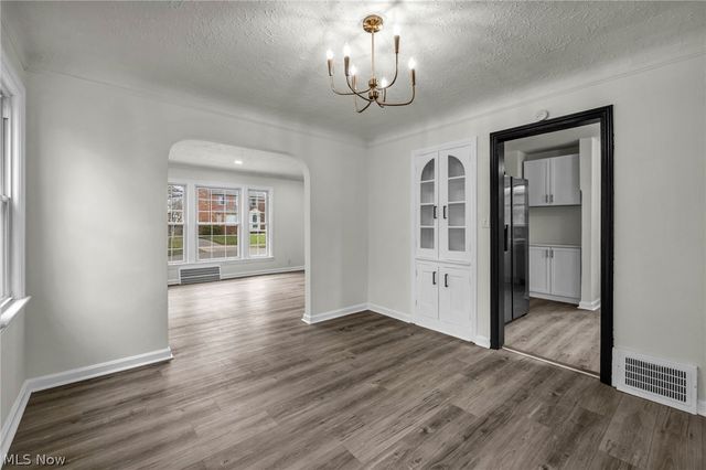 862 Keystone Drive, Cleveland Heights, OH 44121