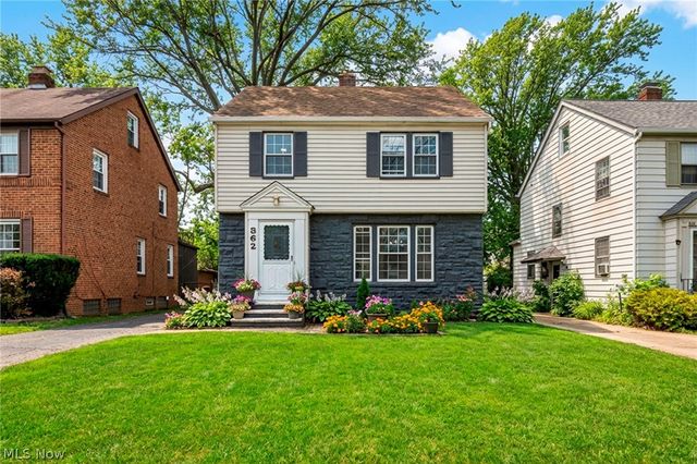 862 Keystone Drive, Cleveland Heights, OH 44121