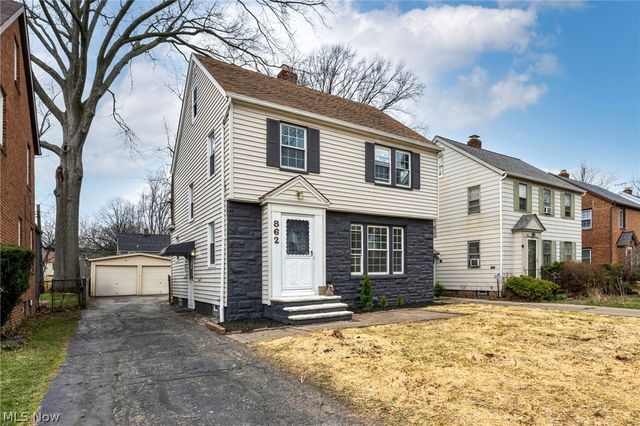 862 Keystone Drive, Cleveland Heights, OH 44121