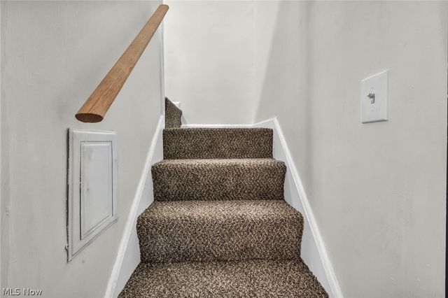 862 Keystone Drive, Cleveland Heights, OH 44121