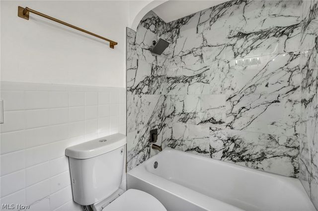 862 Keystone Drive, Cleveland Heights, OH 44121