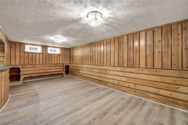 862 Keystone Drive, Cleveland Heights, OH 44121