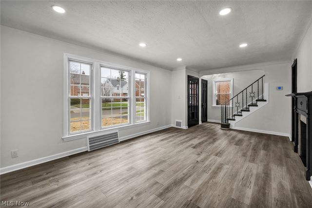 862 Keystone Drive, Cleveland Heights, OH 44121