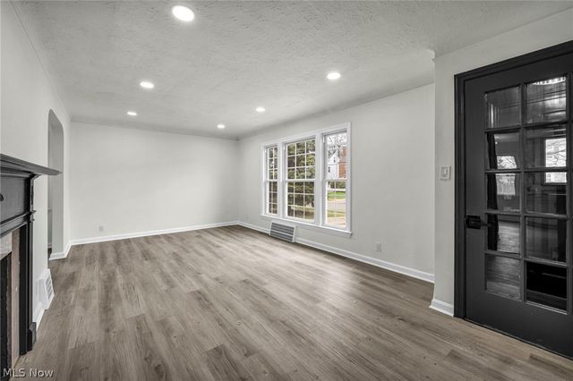 862 Keystone Drive, Cleveland Heights, OH 44121