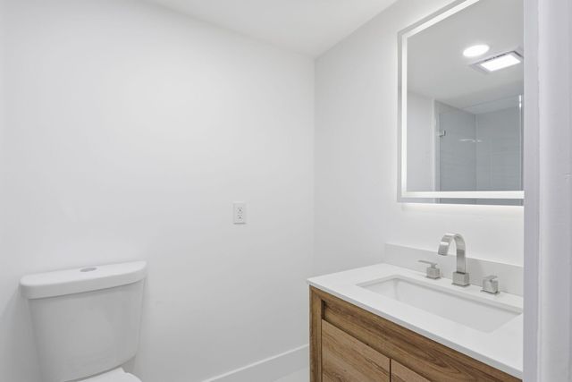1222 Hillsboro Mile 15, Hillsboro Beach, FL 33062