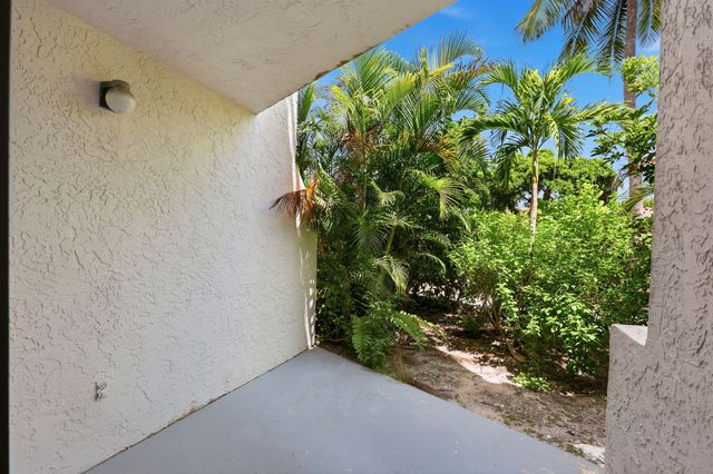 1222 Hillsboro Mile 15, Hillsboro Beach, FL 33062