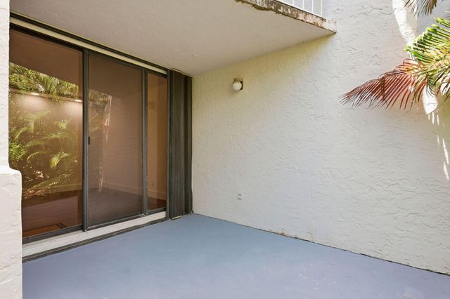 1222 Hillsboro Mile 15, Hillsboro Beach, FL 33062