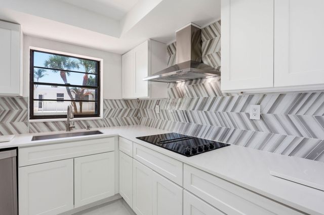 1222 Hillsboro Mile 15, Hillsboro Beach, FL 33062