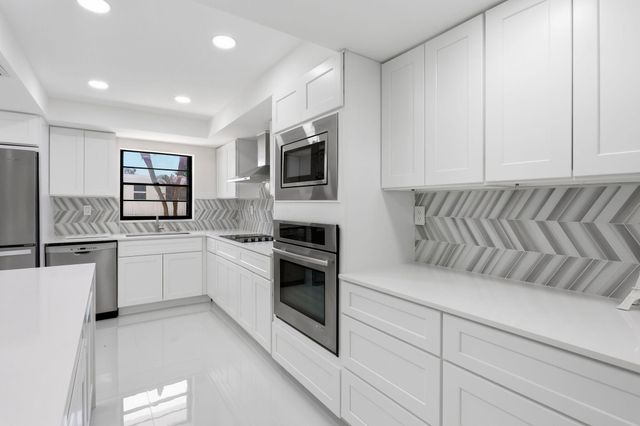 1222 Hillsboro Mile 15, Hillsboro Beach, FL 33062