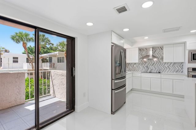 1222 Hillsboro Mile 15, Hillsboro Beach, FL 33062