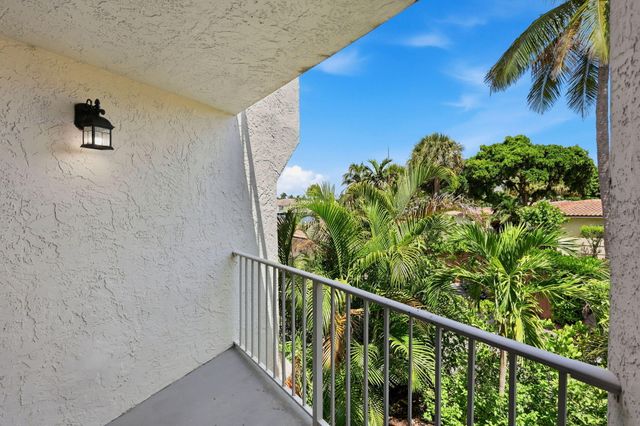 1222 Hillsboro Mile 15, Hillsboro Beach, FL 33062
