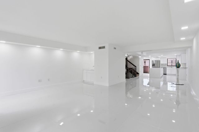 1222 Hillsboro Mile 15, Hillsboro Beach, FL 33062