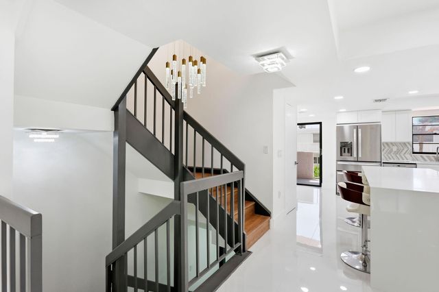 1222 Hillsboro Mile 15, Hillsboro Beach, FL 33062