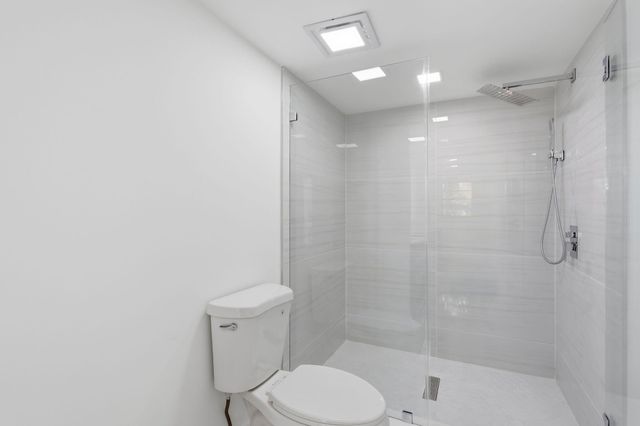 1222 Hillsboro Mile 15, Hillsboro Beach, FL 33062