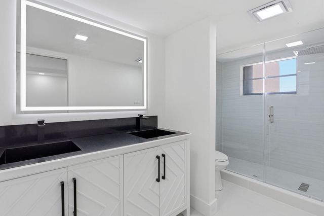 1222 Hillsboro Mile 15, Hillsboro Beach, FL 33062