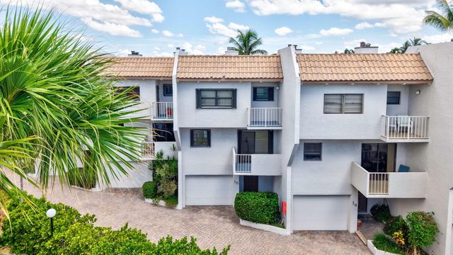 1222 Hillsboro Mile 15, Hillsboro Beach, FL 33062