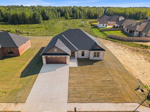 2324 Lakewood Circle, Cabot, AR 72023