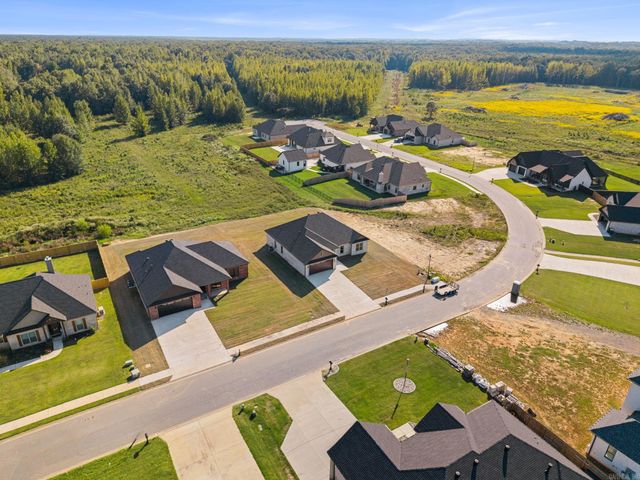 2324 Lakewood Circle, Cabot, AR 72023
