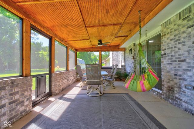 1492 Woodscliff Drive, Anderson, IN 46012