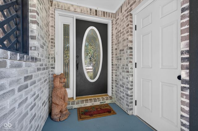1492 Woodscliff Drive, Anderson, IN 46012