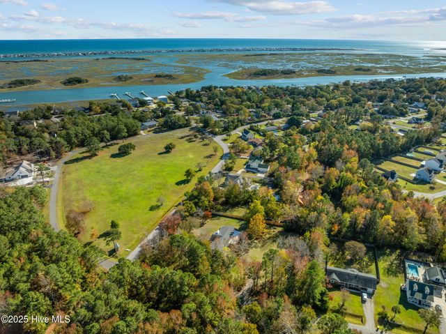 111 Scotch Bonnet Way, Hampstead, NC 28443