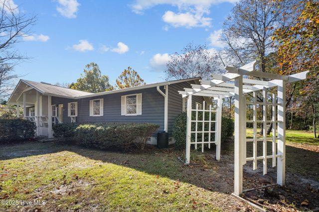 111 Scotch Bonnet Way, Hampstead, NC 28443