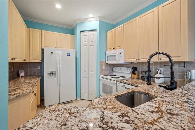 505 Mariner Bay Boulevard, Fort Pierce, FL 34949