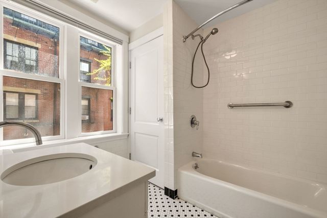 39 Clarendon Street 2, Boston, MA 02116