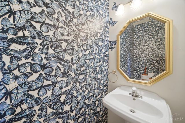 943 Weninger Circle, Cincinnati, OH 45203