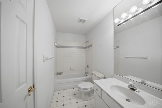 943 Weninger Circle, Cincinnati, OH 45203