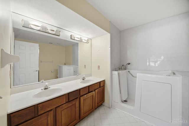 943 Weninger Circle, Cincinnati, OH 45203