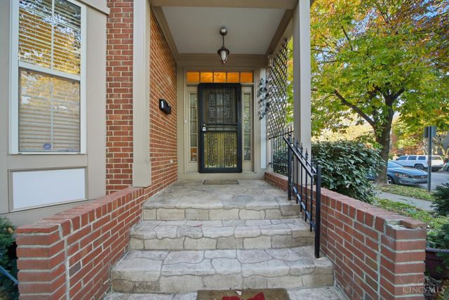 943 Weninger Circle, Cincinnati, OH 45203