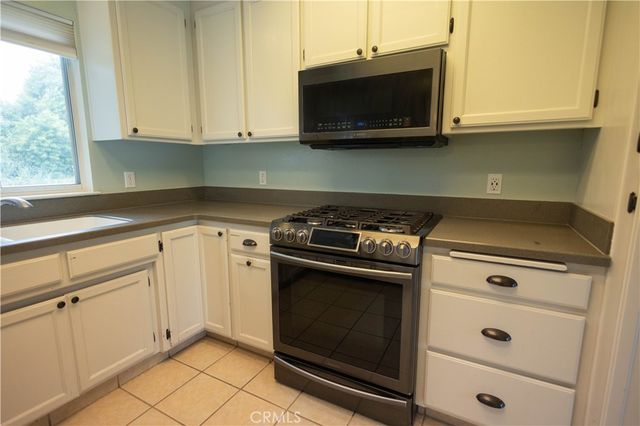 6042 Grange, Corning, CA 96021