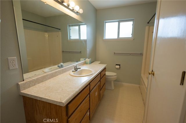 6042 Grange, Corning, CA 96021